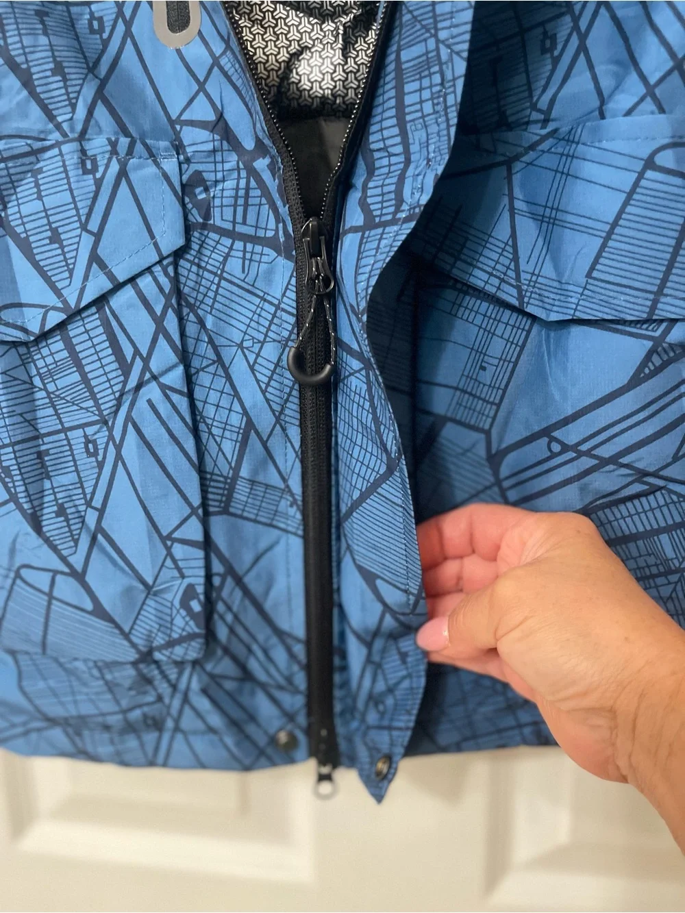 NWOT Kids Blue & Black Insulated Ski Jacket with Hood